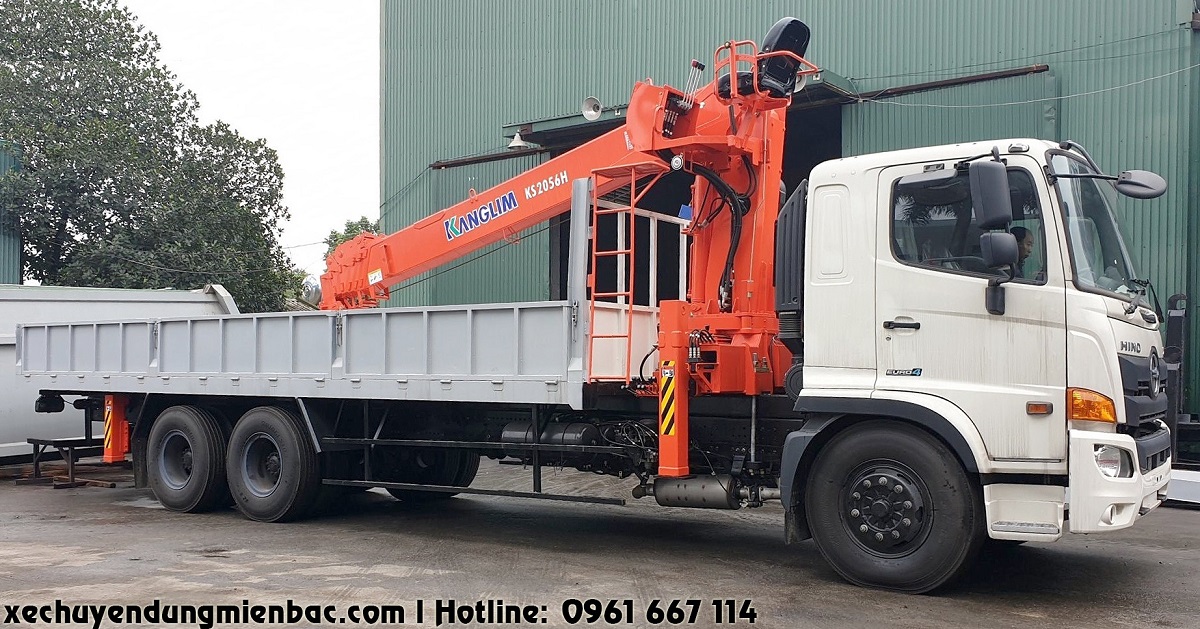 xe cẩu tự hành 8 tấn kanglim
