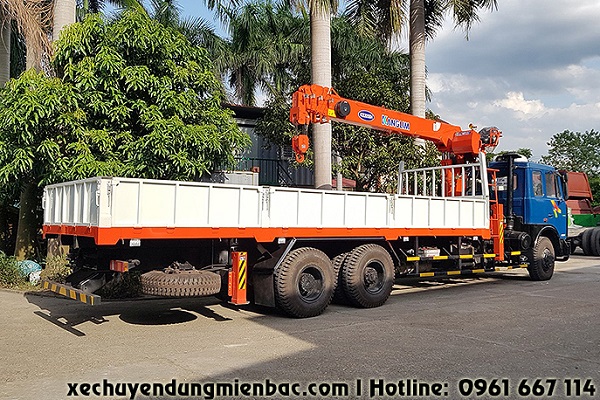 xe cẩu tự hành 8 tấn kanglim hàn quốc