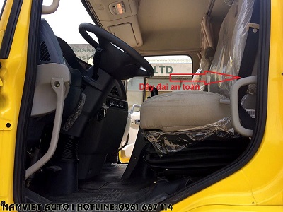 day dai an toàn trang bị cho cả ba ghế ngồi xe tải dongfeng hoàng huy b180