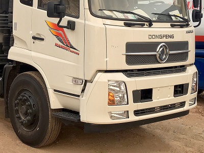 mặt ca lăng và ba đờ sốc của xe tải Dongfeng Hoàng Huy B180