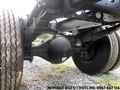 trục cầu sau 10 tấn xe tải thùng dongfeng hoàng huy b180 thùng kín 7.5 tấn