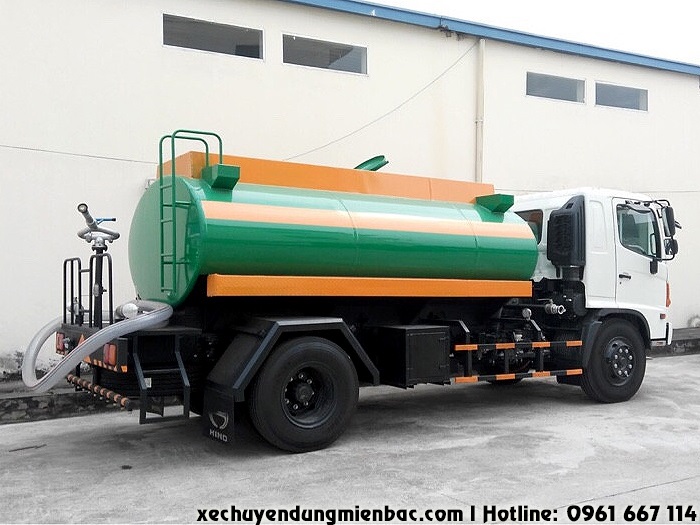 hino fg phun nước rửa đường tưới cây 9 khối