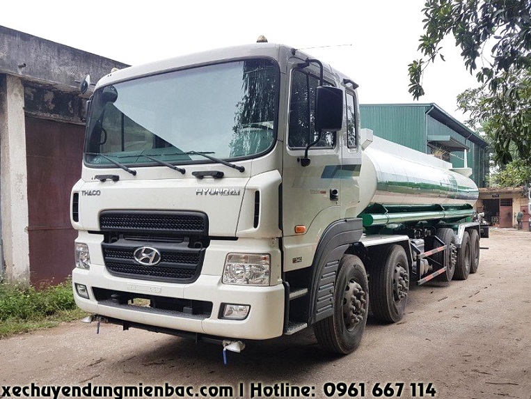 xe phun nuoc rua duong 20 khoi hyundai