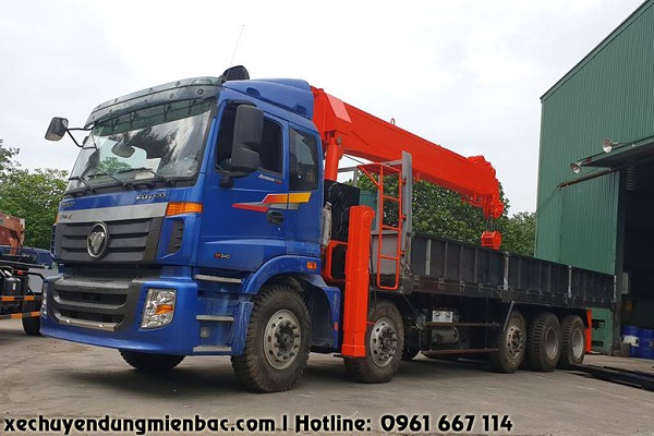 xe cẩu tự hành 15 tấn thaco auman