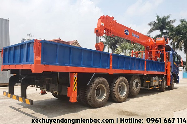 xe cẩu tư hành 15 tấn thaco auman