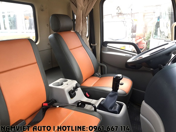 xe tải dongfeng b180 gắn bửng nâng hàng 9 tấn