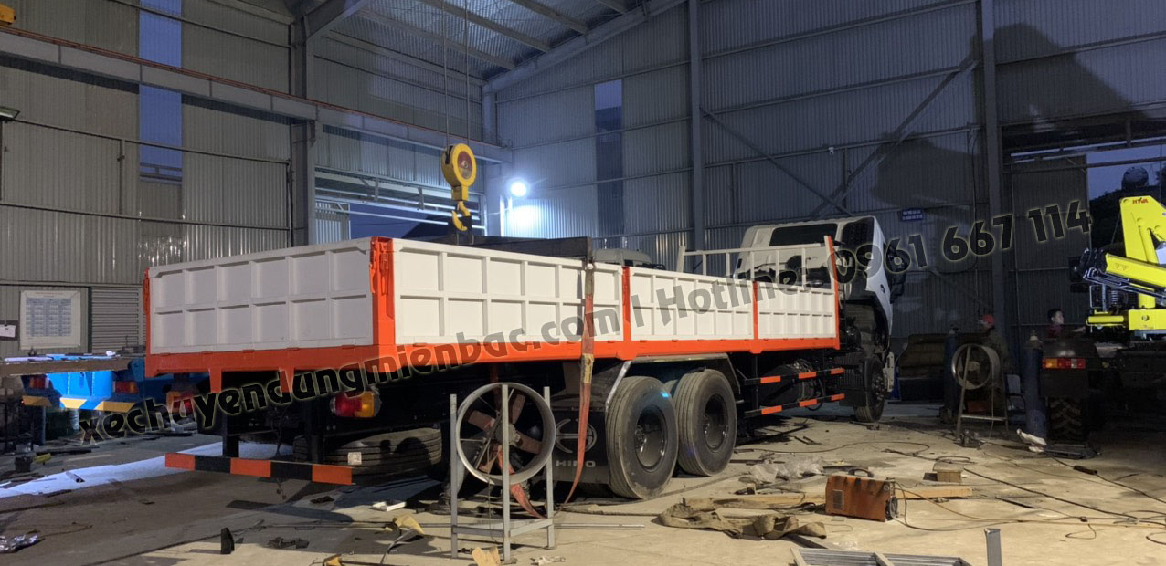 sản xuất xe cẩu tự hành 5 tấn kanglim ks1056 hino fl 3 chân cầu lôi 6x2