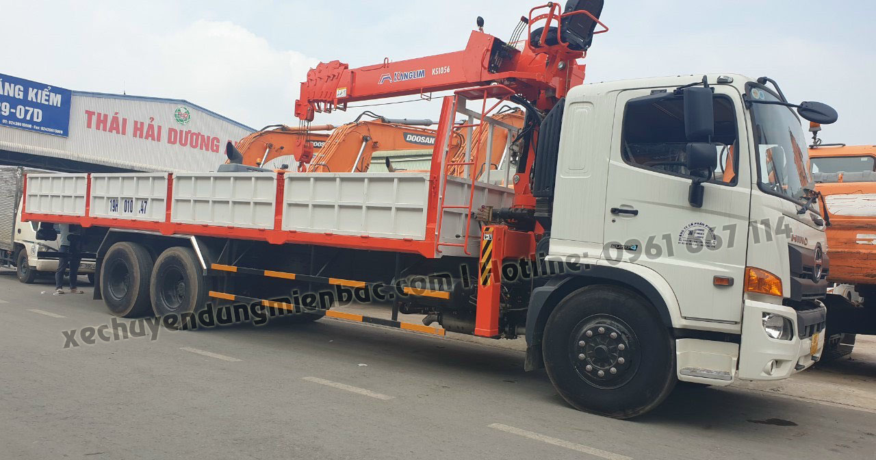 xe tải hino 3 chân gắn cẩu 5 tấn kanglim ks1056