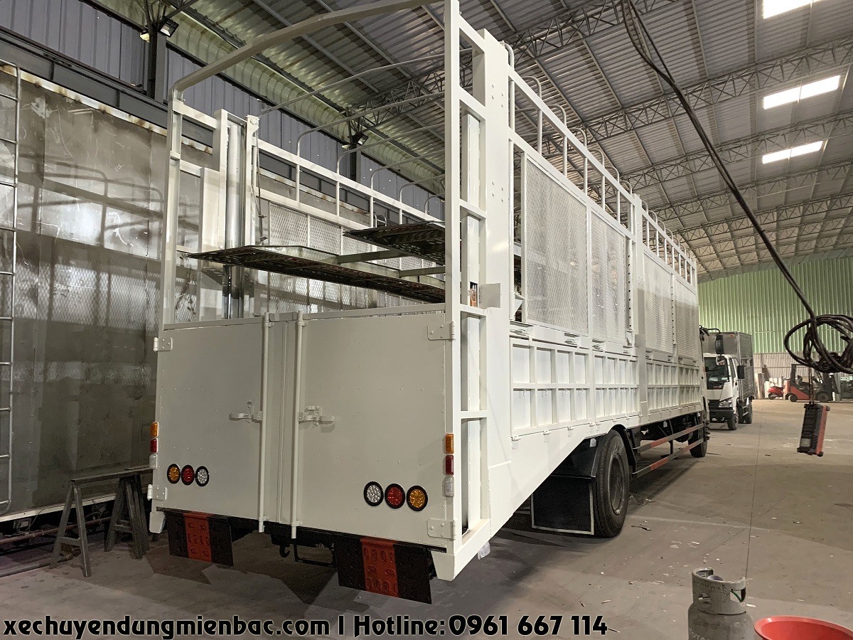 cho thuê xe chở ô tô dongfeng b180 dài 9,7m