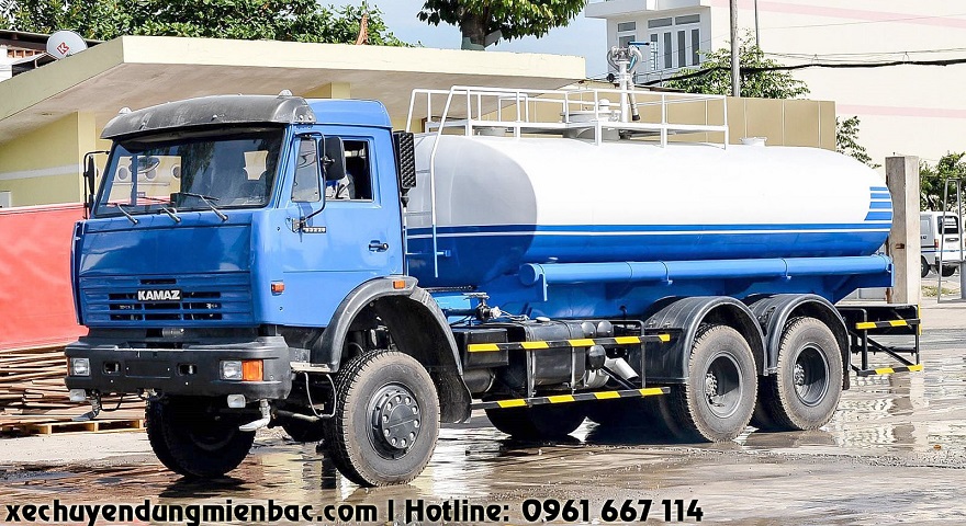 xe phun nước 3 chân kamaz 13 khôi 3 cầu