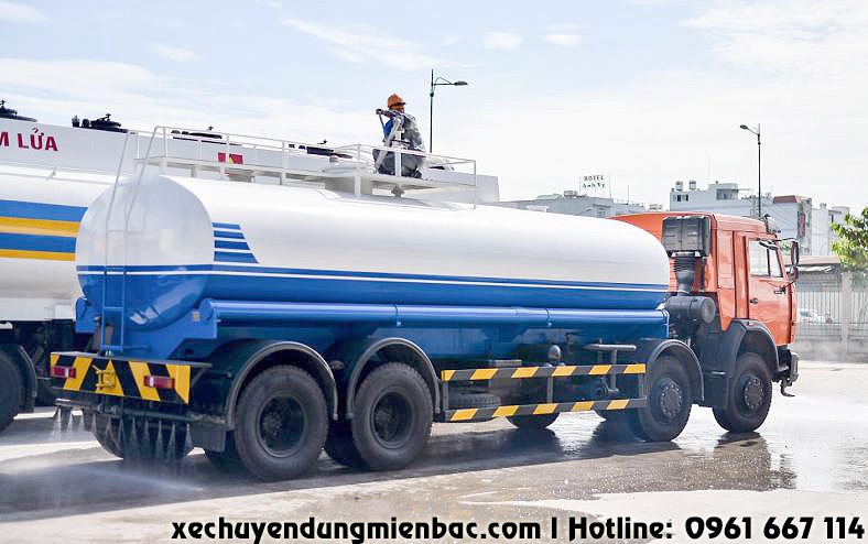 xe xi téc phun nước rửa đường 18 khối kamaz 6540