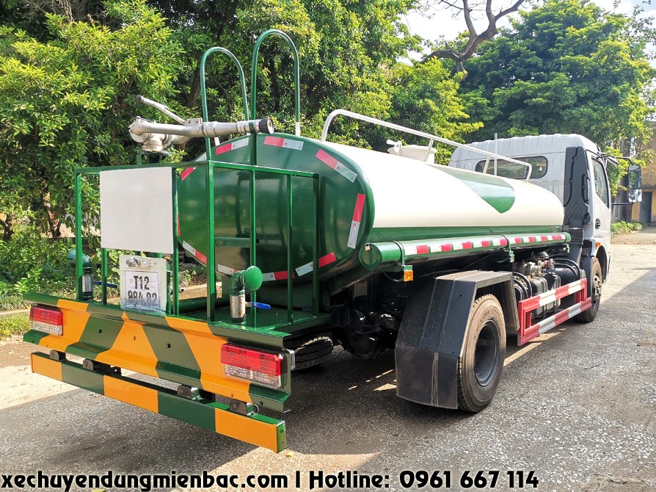 xe phun nước rửa đường 5 khối dongfeng