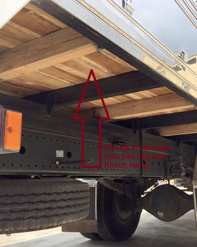 xe tải thùng kín chở linh kiện điện tử dài 9m7 Dongfeng B180 giá rẻ tại hà nội