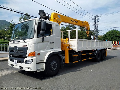 Xe tải HINO gắn cẩu